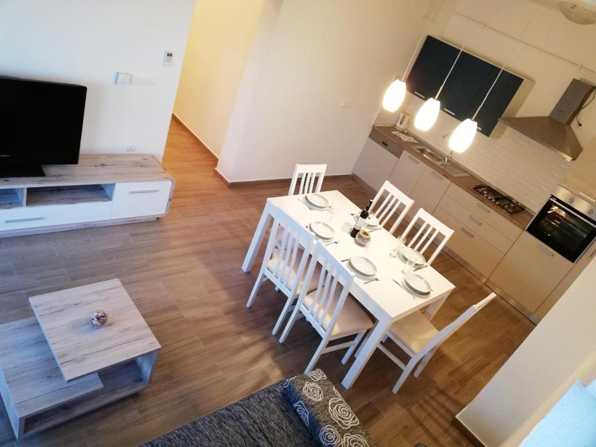 Apartment Brala Posedarje Exterior photo